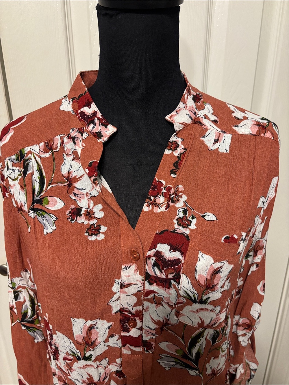 Fun2Fun Floral Smock Top - Picture 2 of 8